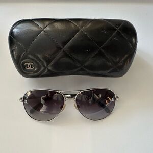 CHANEL Aviator CC Sunglasses 4189-T-Q Black